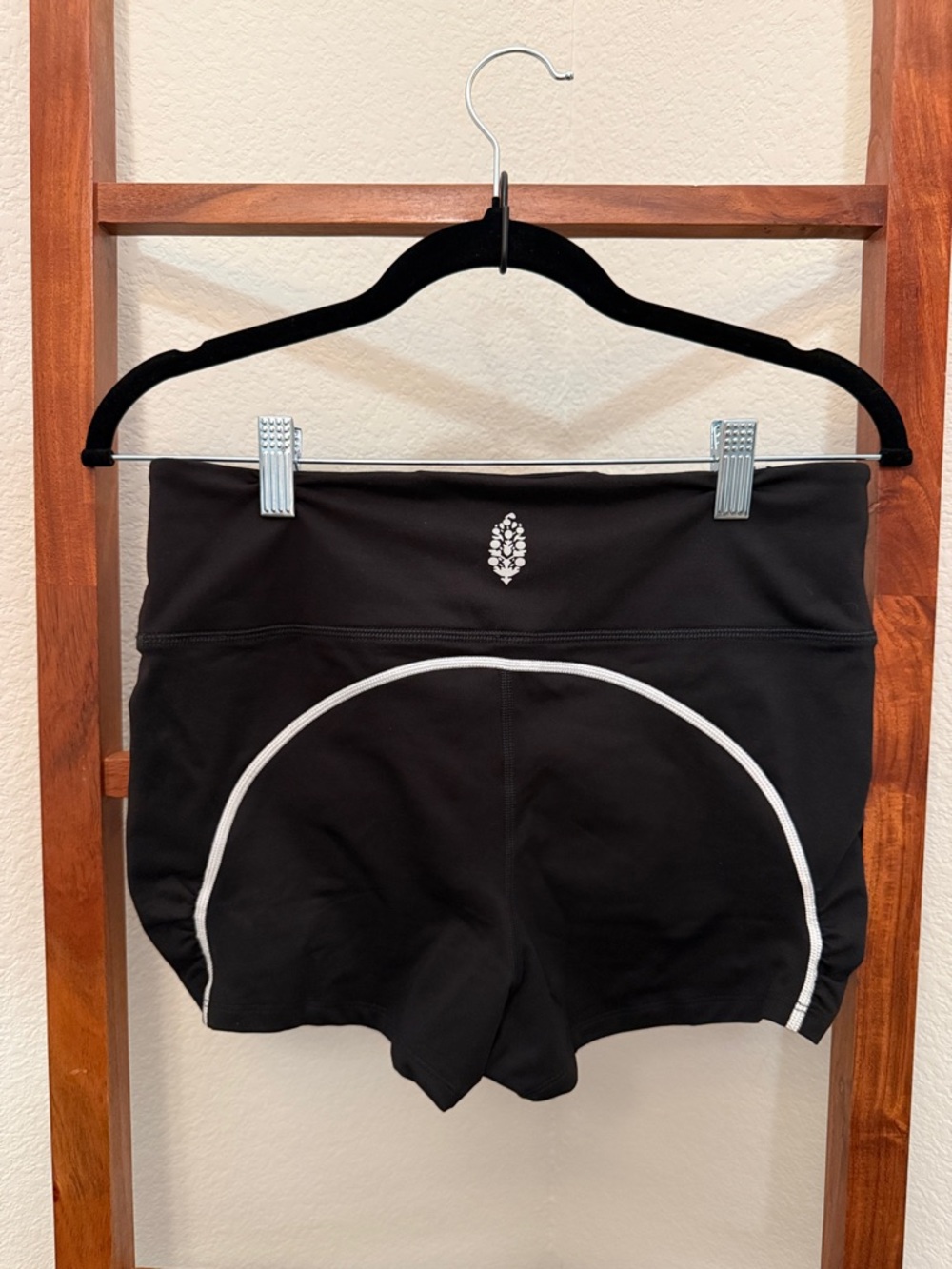 FP Movement by Free People You’re a Peach Black Athletic Shorts size MD NWOT